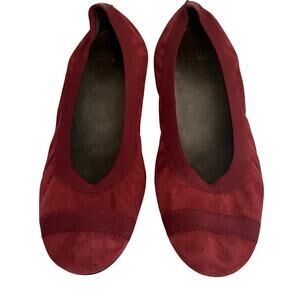 Stuart Weitzman Maroon Suede Soft Ballet Flats Round Toe Slip On Minimalist